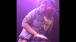 Nevershoutnever - Sweet Perfection (Lyrics)