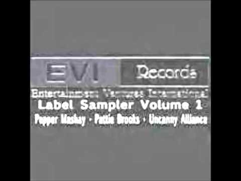 The Snap Queen's Sonata -- PEPPER MASHAY with UNCANNY ALLIANCE