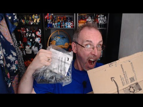 GotBot Goes Live: Studio Series 86 Optimus Prime, ONE, TFCon TO, Next "Missing Link" and an Unboxing