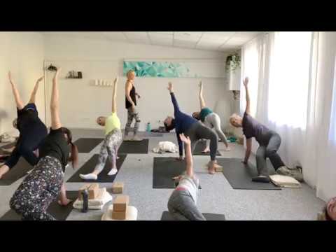 Joga - nuo ko pradėti. Pažintis su Yoga Mode Studio