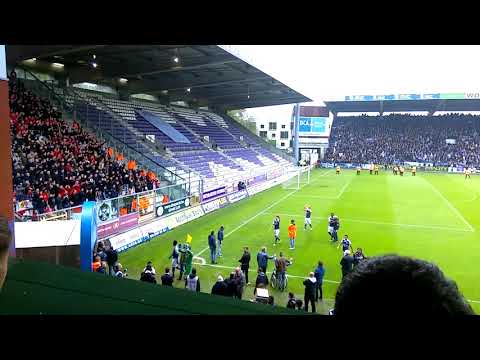 Joren dom krijgt applaus van Antwerp-fans na derby van 't stad