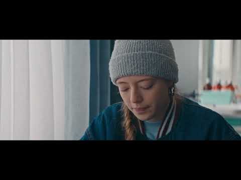 BANDE ANNONCE "Derrière le sourire - l'endométriose : 200 millions d'histoires invisibilisées"