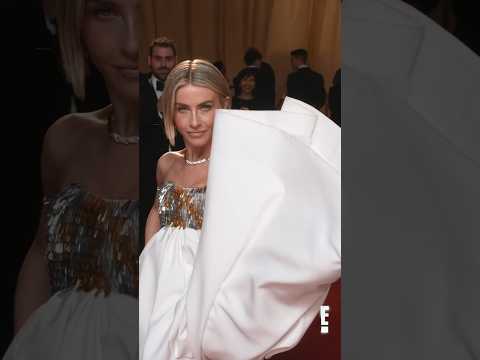 #JulianneHough kicked off her Sunday shoes at the #Oscars glambot. 💃🏼 #shorts