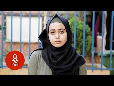 レバノンでの子どもの結婚をなくすために闘う (Fighting to End Child Marriage in Lebanon)