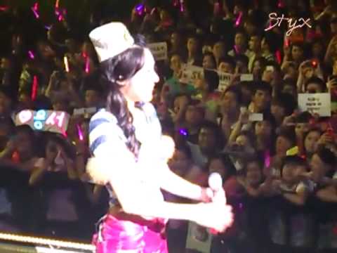 [Fancam] 120212 Girls' Generation Tour in BKK - Tiffany Forever short fancam