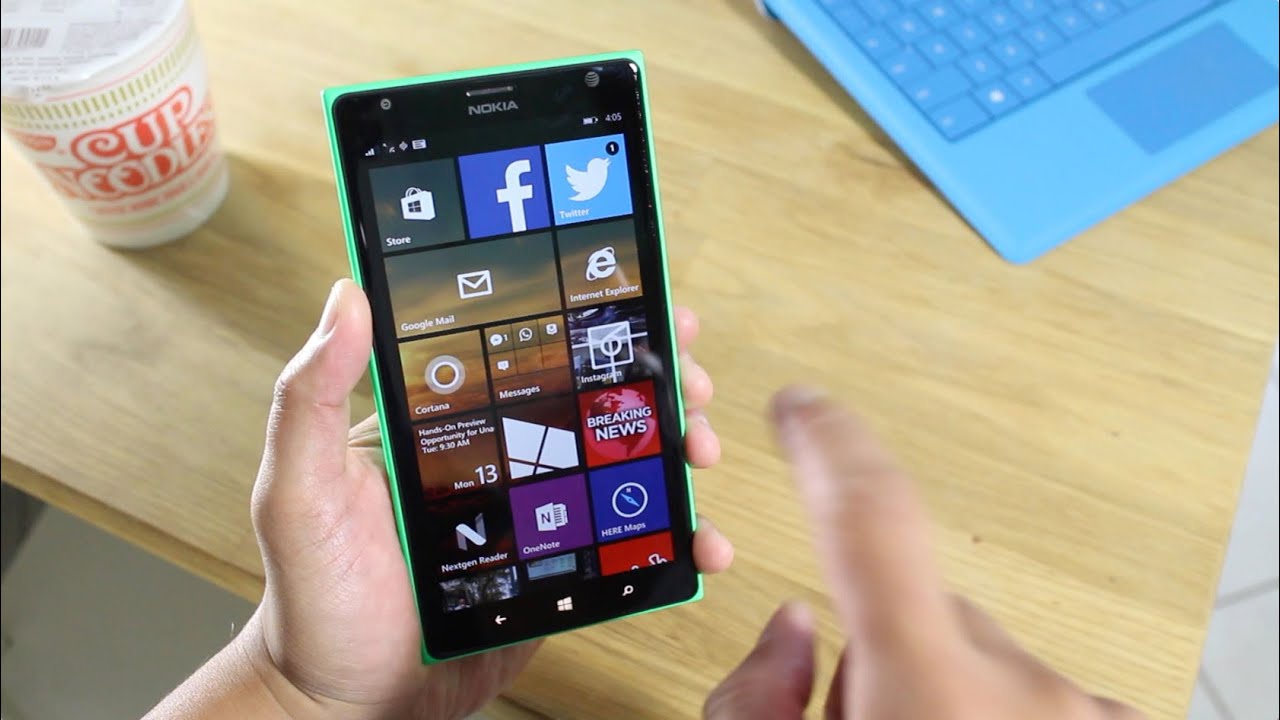 What's on your Windows Phone Start Screen, Mark Guim? - YouTube
