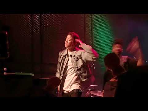 4K Amber Liu Hands Behind My Back Tour X SD 2020-02-22