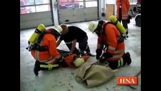 preview picture of video 'Atemschutzseminar der Feuerwehr in Uslar'