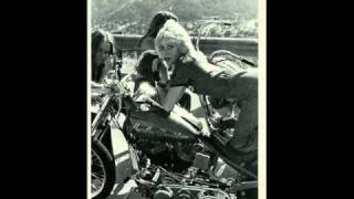 The Runaways - Queens of Noise LIVE 1977 - The Bayou, Washington D.C.