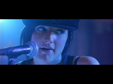Ashlee Simpson - Undiscovered (Official Video)