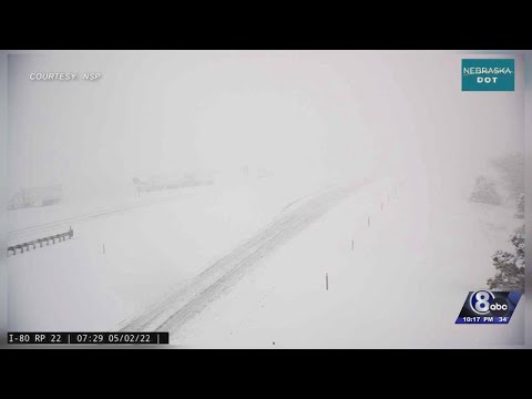 Snow temporarily closes parts of I-80 in western Nebraska