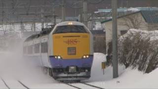 preview picture of video '日本の列車 : Trains and snow at Tsugarushinjo : Japan'