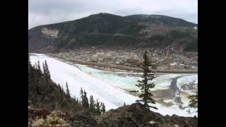 preview picture of video 'Yukon River Breakup 2011-04-30 Timelapse'