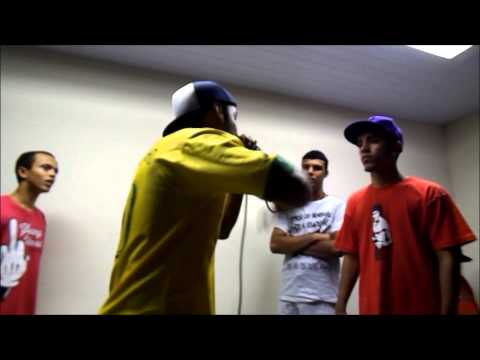 Casa Amarela Batalha de MC's Buddy Poke - Lil VS Harley - Pereira 23/02/2013