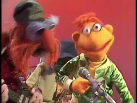 The Muppet Show: Scooter & Floyd Pepper - "Mr Bassman"
