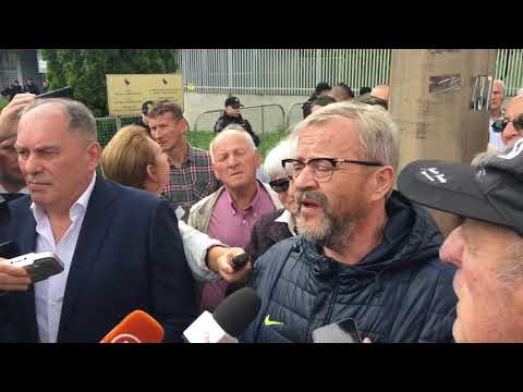 Emir Hadžihafizbegović na protestima ispred VSTV-a