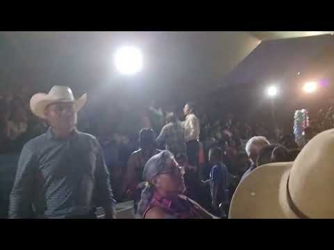 🐝 CRUSANDO EL PUENTE 🎉 Un Día de Mezcalito🍷🍀