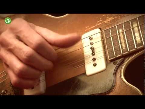 AUF DEM ROTEN STUHL - Abi Wallenstein spielt den Blues