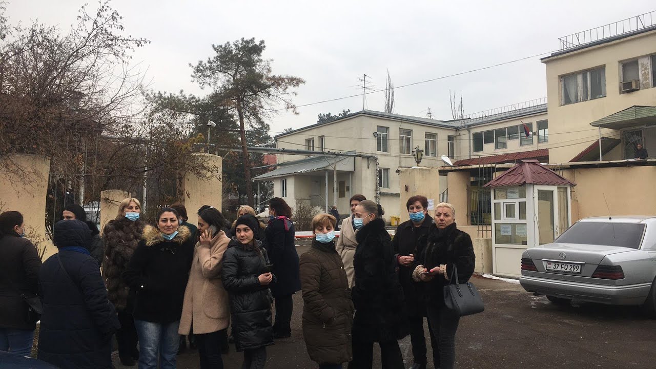 Նորքի ինֆեկցիոնի աշխատակիցների բողոքի ակցիան՝ ՈՒՂԻՂ