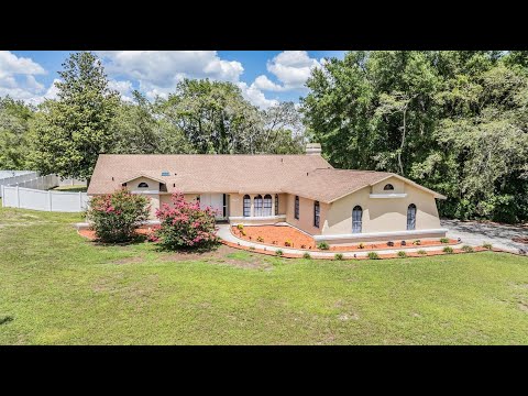 Immaculately kept 13167 Roseanna Drive LISTED at $429,900!