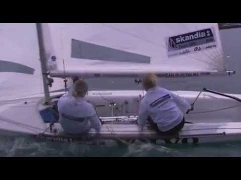 Upwind sailing tips by Sarah Ayton & Saskia Clark