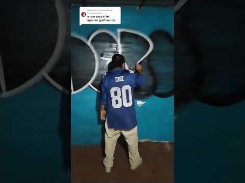 que pasa si te agarran pintando graffiti #graffiti #viral #graff #reels #graffitiart