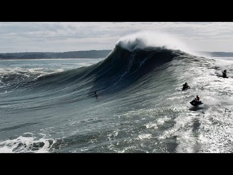 Freakish Friday at Nazare
