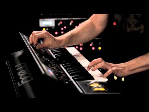 Jordan Rudess Meets the Slim Phatty Poly Chain