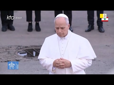 Prière silencieuse sur le lieu de l’explosion du port de Beyrouth (Liban)