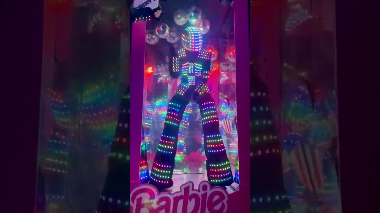 Promotional video thumbnail 5 for LED Party Robots - The Mega Mechs