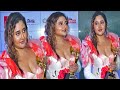 Rashami Desai L00KS So H0T In Deep Cle V Ge Women Entrepreneurship Awards 2022