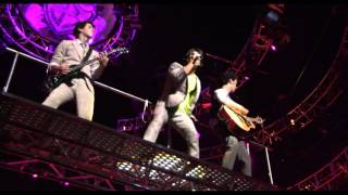 Jonas Brothers - That&#39;s just the way we roll (Concert) HD