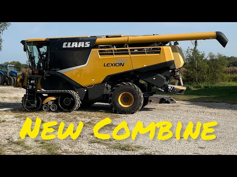 The NEW Combine is HERE!!!!! CLAAS LEXION 760tt