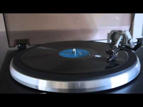Jukebox Jonnie Plays: Little Darlin' - The Diamonds 1957 Original UK 78rpm Record.