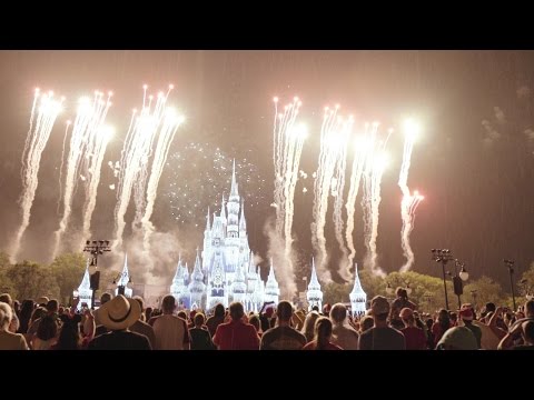 Holiday Wishes Fireworks Show 2015, Mickey's Very Merry Christmas Party, Walt Disney World
