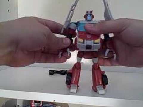 Transformers Animated Deluxe Ratchet Review