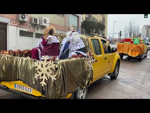 El detalle de los Reyes Magos en Alba: Se dejan ver por las calles con niños confinados
