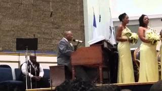 Bishop Sykes sings the Lord&#39;s Prayer!