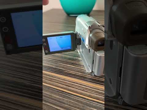 Sony Handycam Digital DCR-HC17E PAL MiniDV Video Camera 20X 640X Camcorder