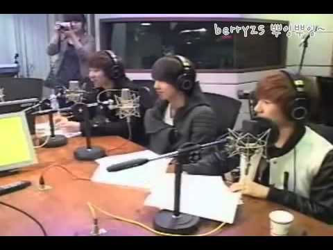 111220 Boyfriend MBC Younha Starry Night  2_4