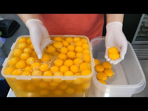 Amazing Size! How To Make Giant Castella, Taiwan Jiggly Cake - Korean Street Food / 라오제 대왕 카스테라