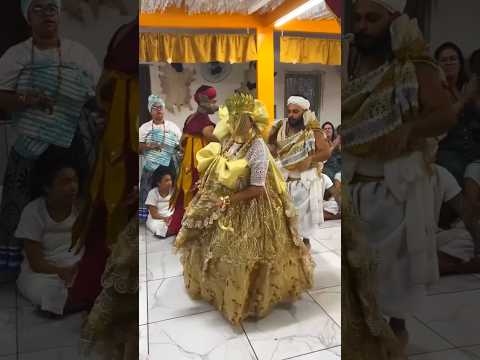 Oxum🪞💛#oxum #orixas #candomblé #ketu #umbanda #entities #spirituality #culture #orixa #shorts