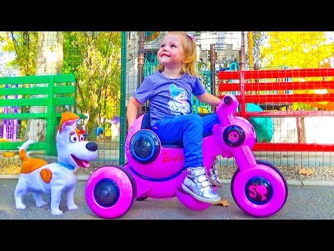 Видео про Макса на детской площадке в парке развлечений в Краснодаре - Max and toys