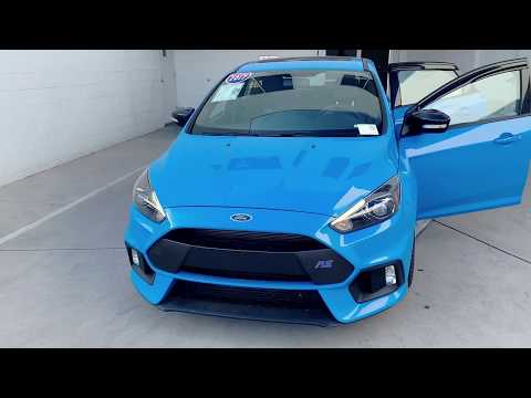 2017 Ford Focus RS AWD in Nitrous Blue - MOONROOF. CLEAN CARFAX.