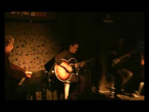 GALADRIEL – CALORIE STREET ACOUSTIC (LIVE ALIVE MADRID)