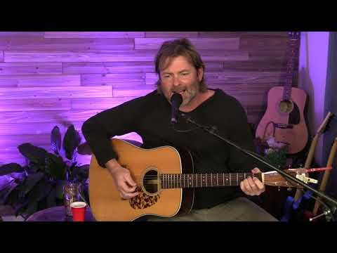 Center Stage Live featuring Andy Griggs