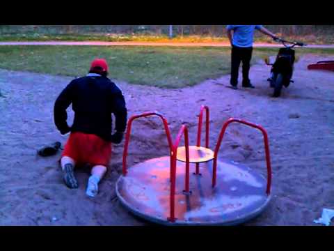 Mattisson FAIL! vid snurr gunga