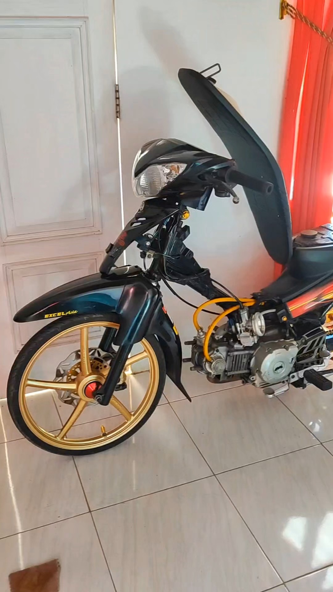 Siap tampil beda dengan modifikasi Jupiter Z ini! Gaya racing yang bikin jalanan makin seru, semua dengan budget 100jt!...