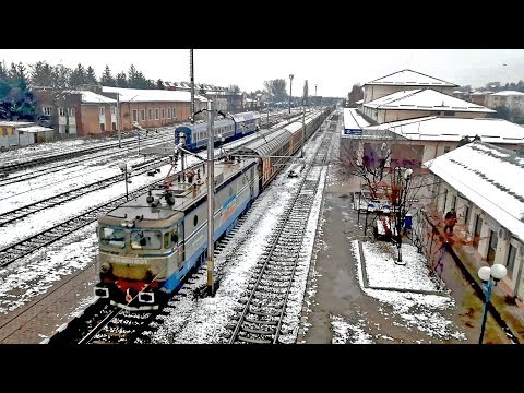 CFR Marfa EA 5100 kW Freight train in Pascani [November, 2017]