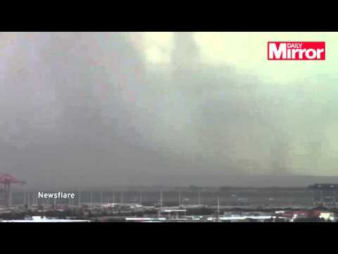 Terrifying footage of Qantas jet dodging enormous lightning bolts during huge electrical storm